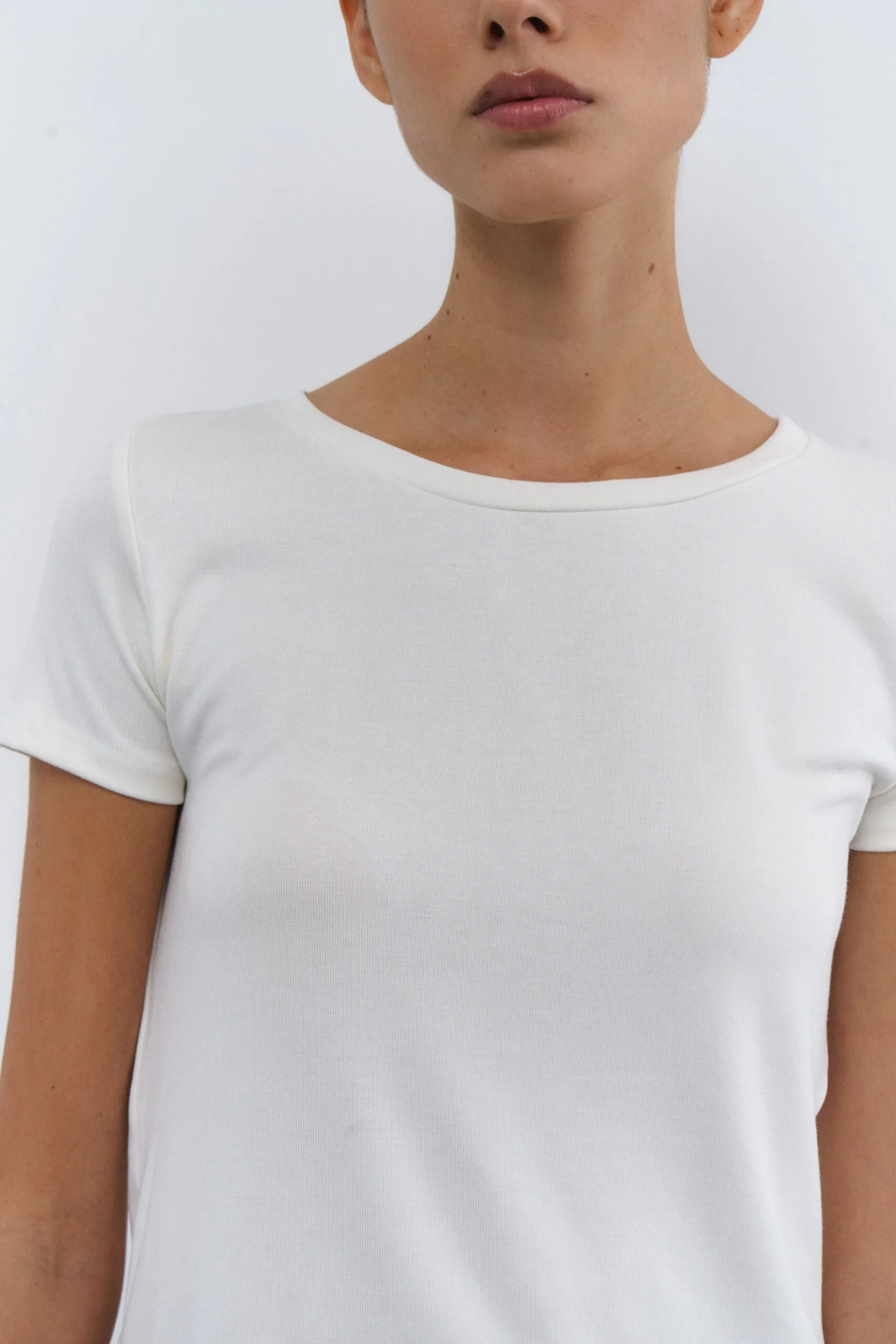 REMERA BABY RIB CON ETIQUETA - Imagen 9