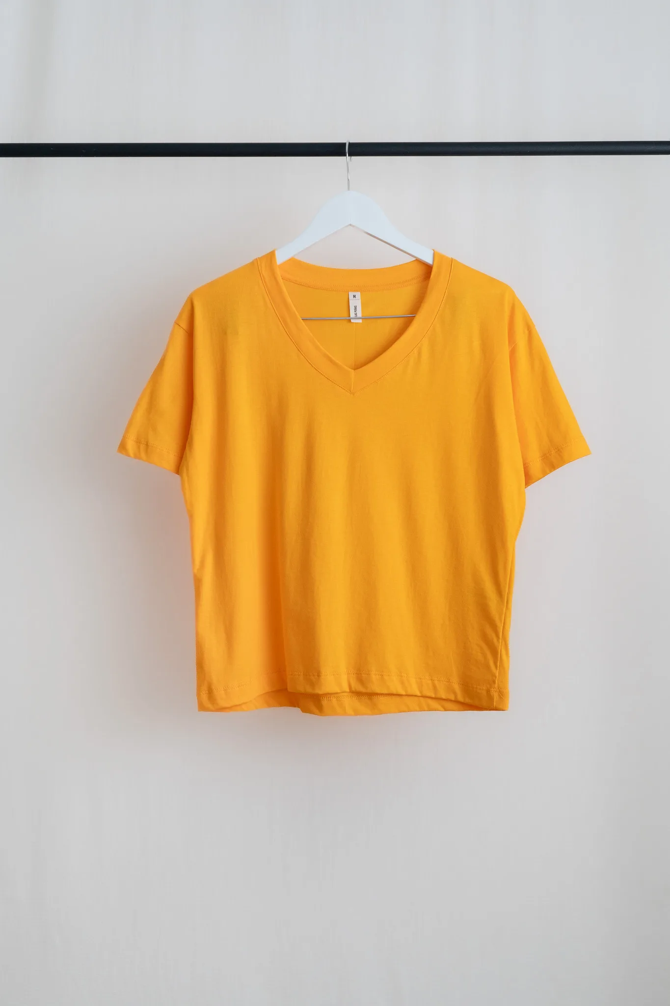 REMERA ALGODON CUELLO V - Imagen 19