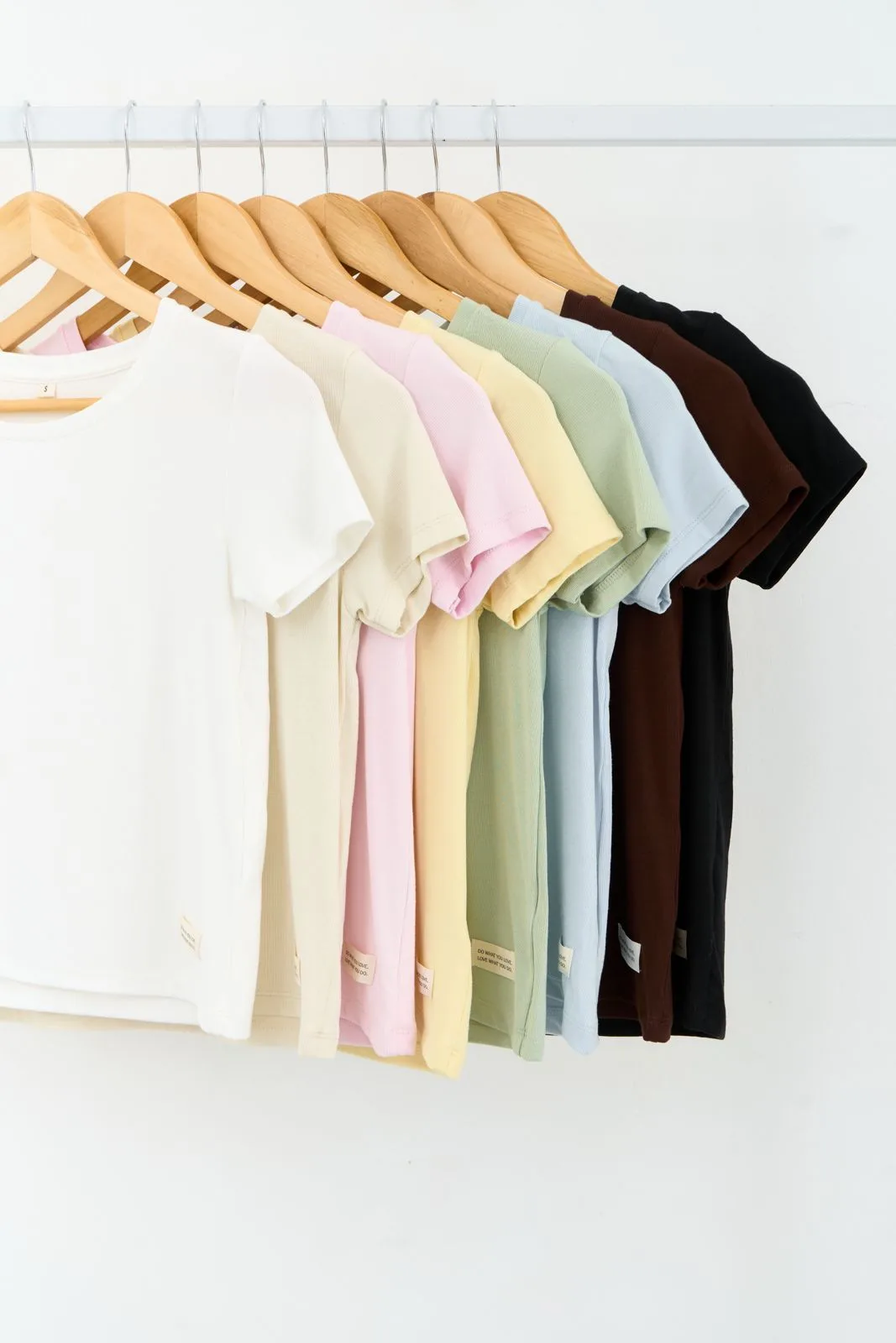 REMERA BABY RIB CON ETIQUETA - Imagen 20