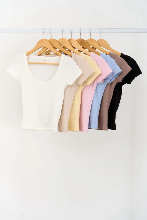 REMERA RIB LISO CUELLO U