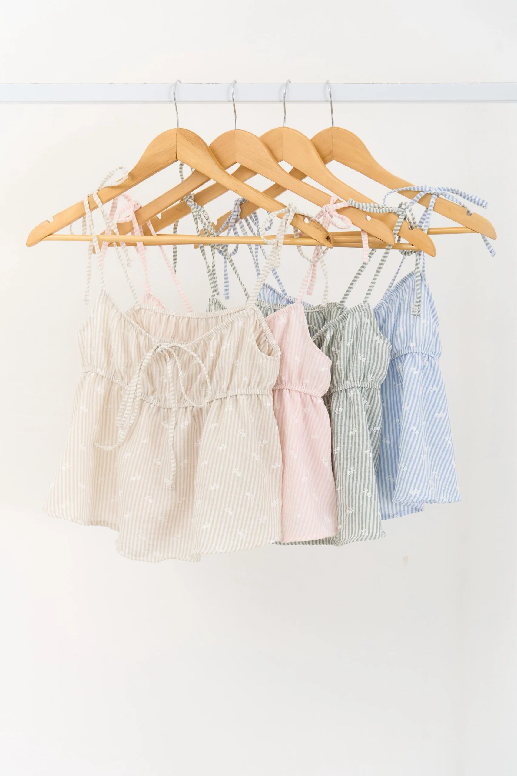 MUSCULOSA RAYADO BORDADO NUDOS - Imagen 4