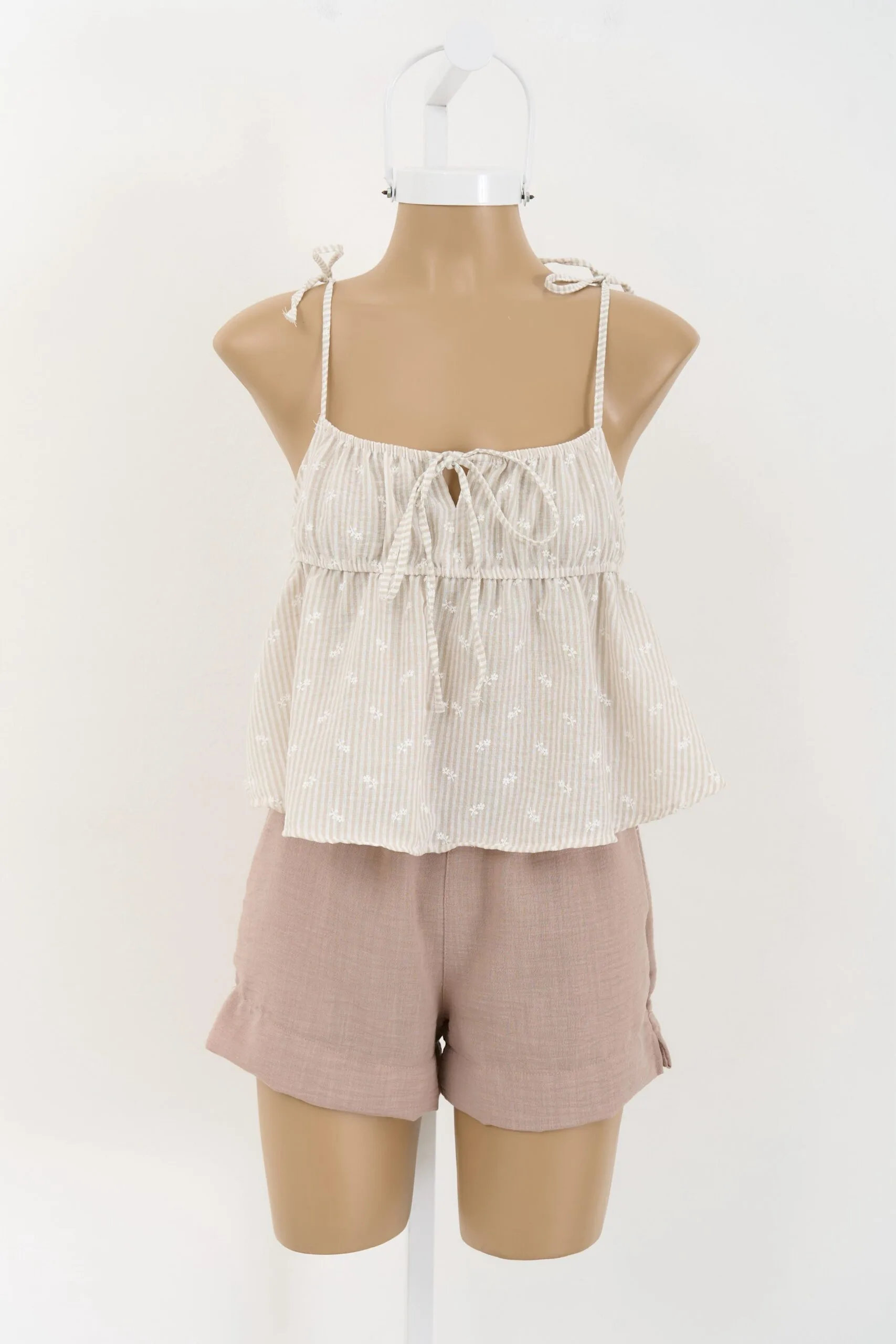 MUSCULOSA RAYADO BORDADO NUDOS