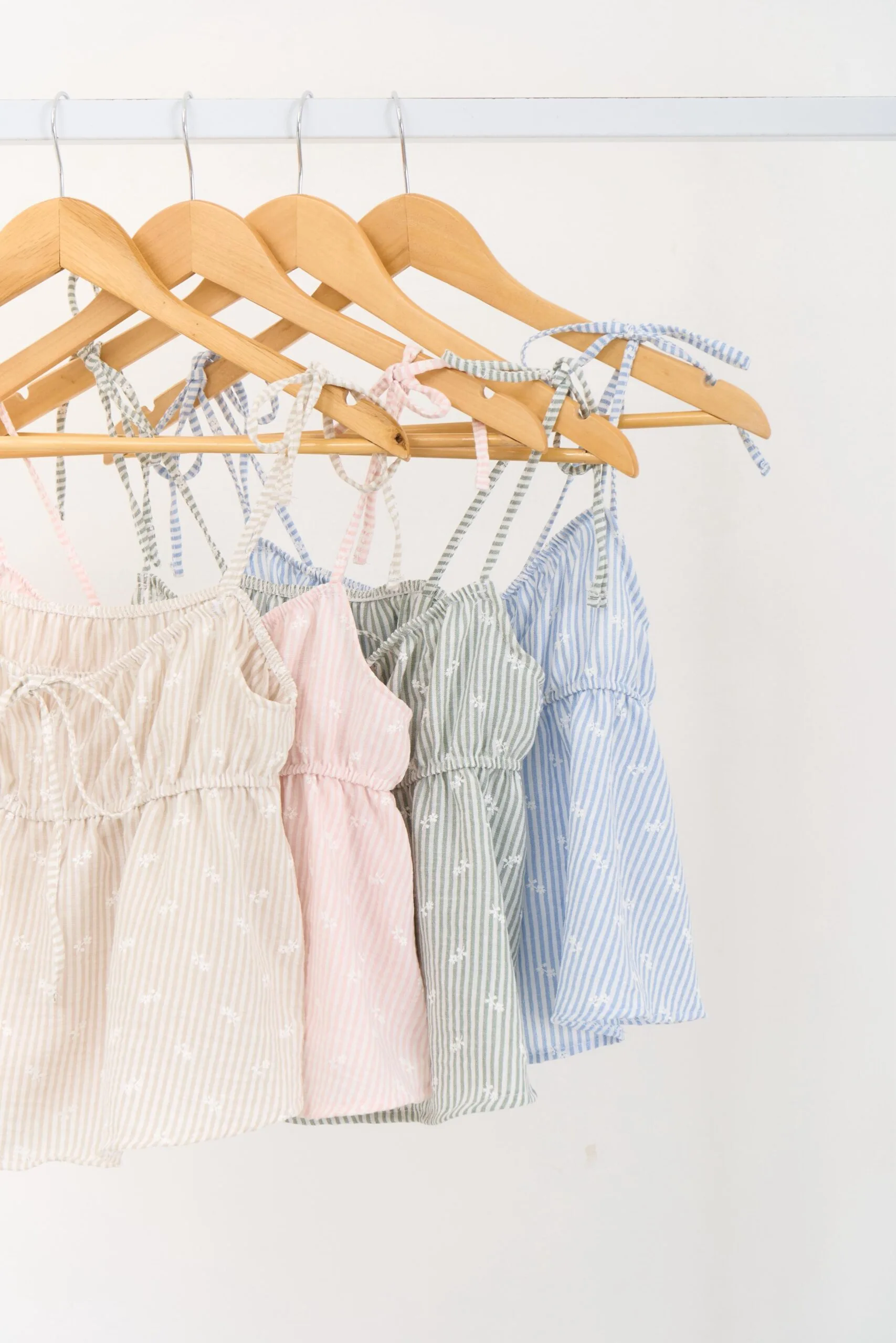 MUSCULOSA RAYADO BORDADO NUDOS - Imagen 5