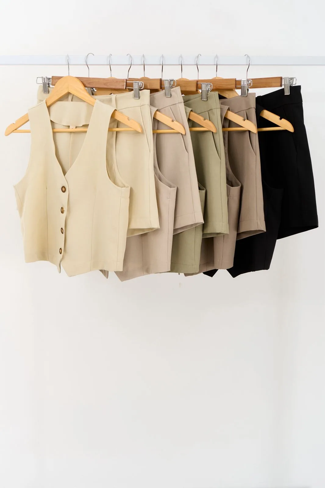 CHALECO SASTRERO CLAIR CON PINZA - Imagen 6