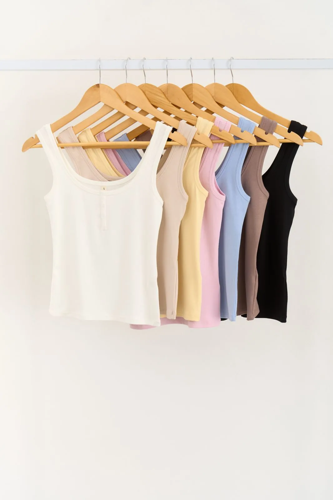 MUSCULOSA MORLEY RIB FALSO BOTON