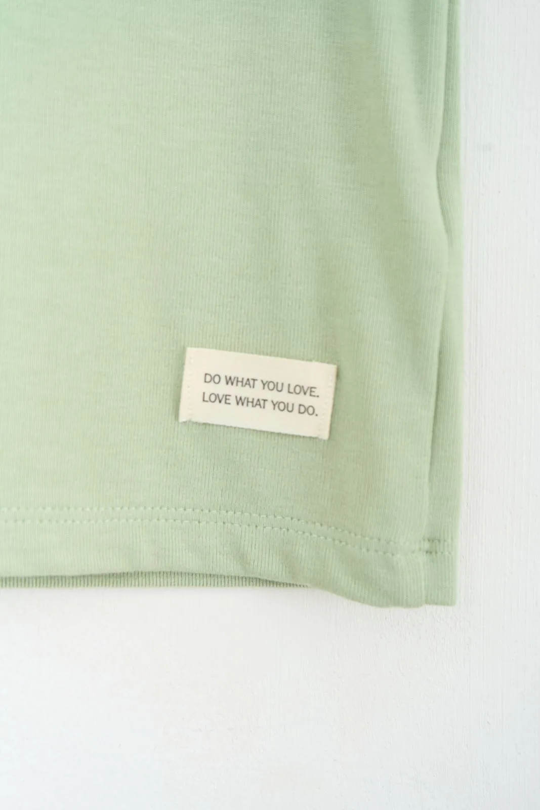 REMERA BABY RIB CON ETIQUETA - Imagen 17