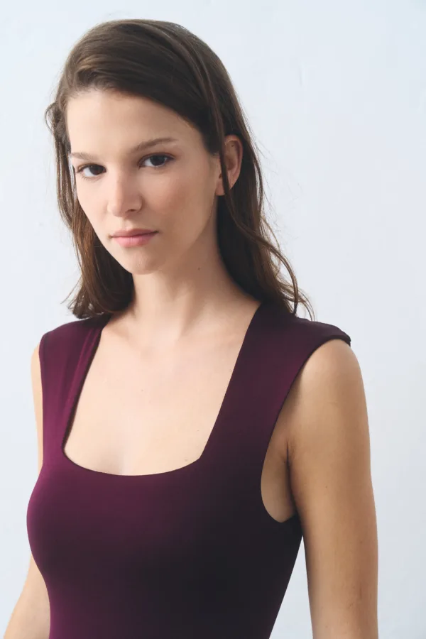 BODY MICROFIBRA CUELLO CUADRADO