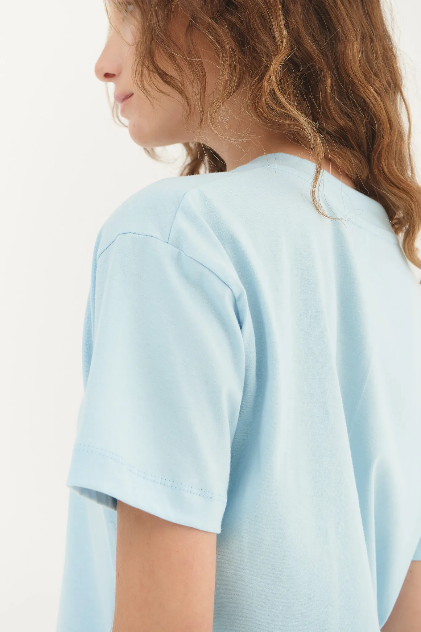 REMERA ALGODON CUELLO V - Imagen 6